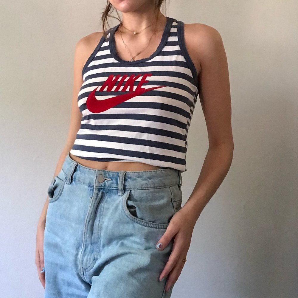 Vintage NIKE top
